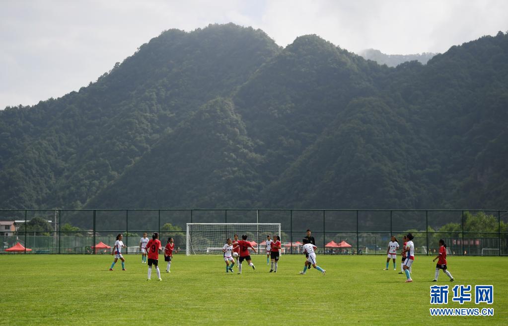 追光| 足球、学业、产业三不误：西北小县走出特色足球发展路